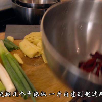 炖牛肉的家常做法