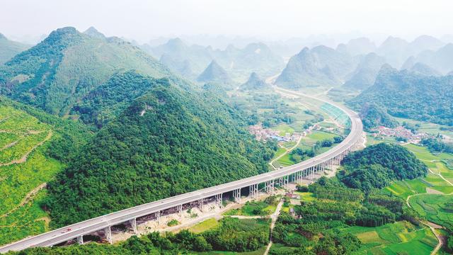 柳州移动破碎机图片的简单介绍