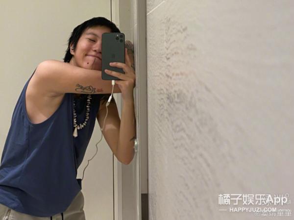 ��ȥ���� ������˭(ת���ˣ�񼾸ͯһ�ķ�������ͷ������������ԪѫTony������ͷ��С)