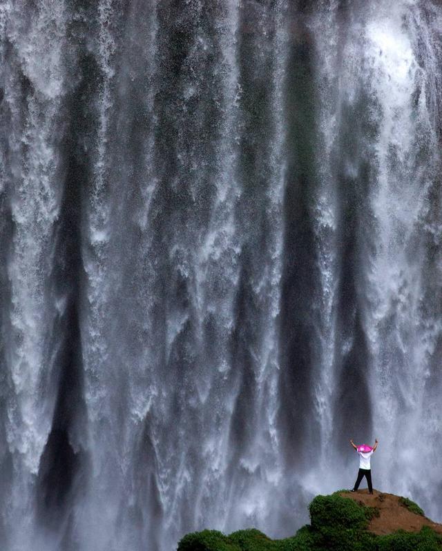 貴州清鎮：深山瀑佈美