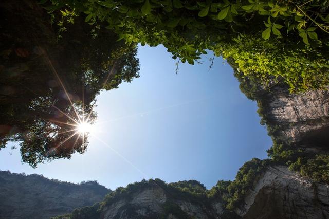 貴州清鎮：深山瀑佈美