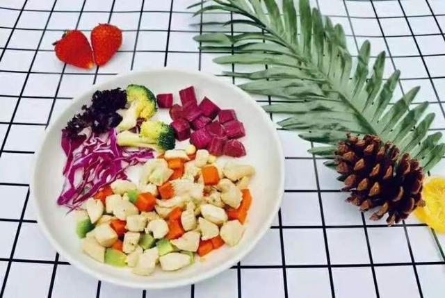 农历中国 | 七月廿四 · 宜轻食