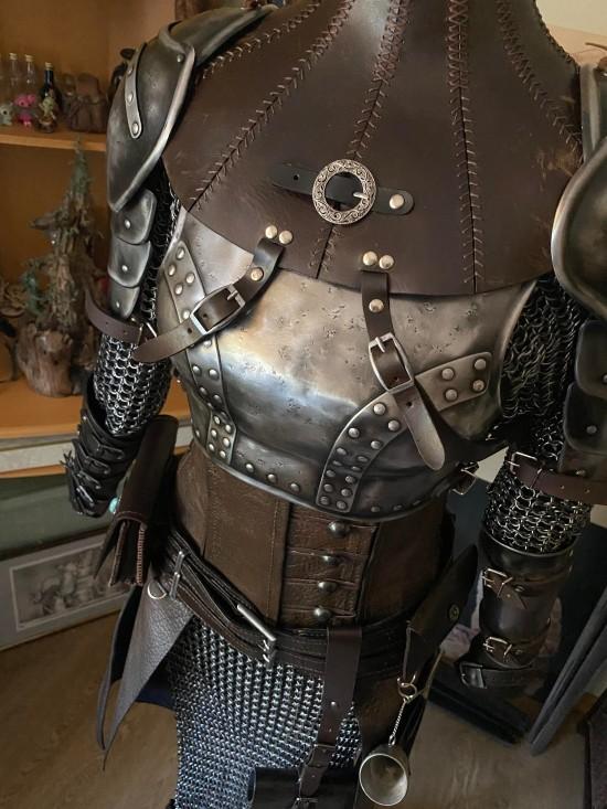 巫师3熊学派套装在哪里(巫师三学派套装位置)|红警乐园