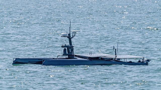 2019上海船舶展哈工程双体船