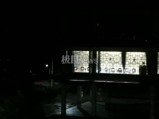 无法团圆的中秋：贵州侧翻客船上有四个学校的学生，出航时间比以往顺延一天