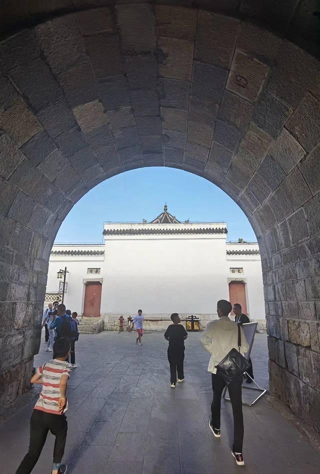 毕节鹅卵石制砂机价格