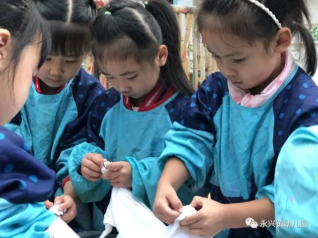 「校园动态」魅力扎染 润七彩童心 | 永兴镇幼儿园开展扎染体验活动