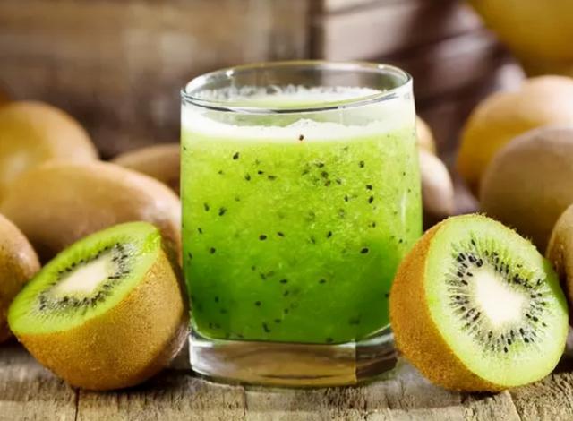 肠胃不好的人建议尽量少吃这6种“烧心食物”，胃或会“谢谢你”