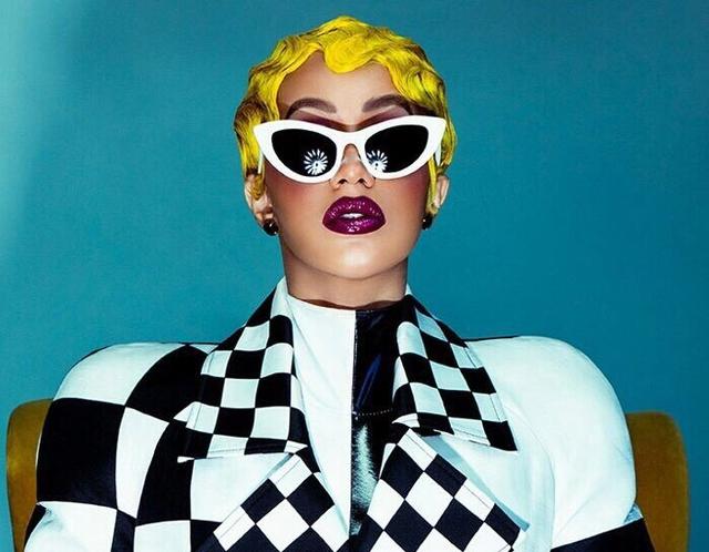 美国说唱歌手cardi b的首张专辑《invasion of privacy》又创造了一个