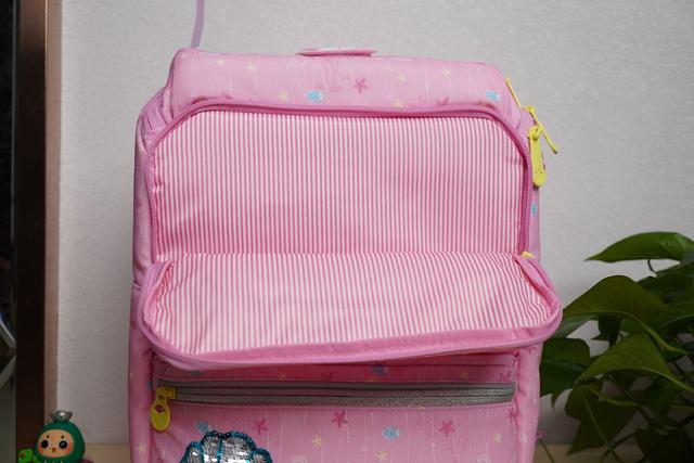 轻松背负，健康成长，给小外甥女的生日礼物——GMT for Kids小方包