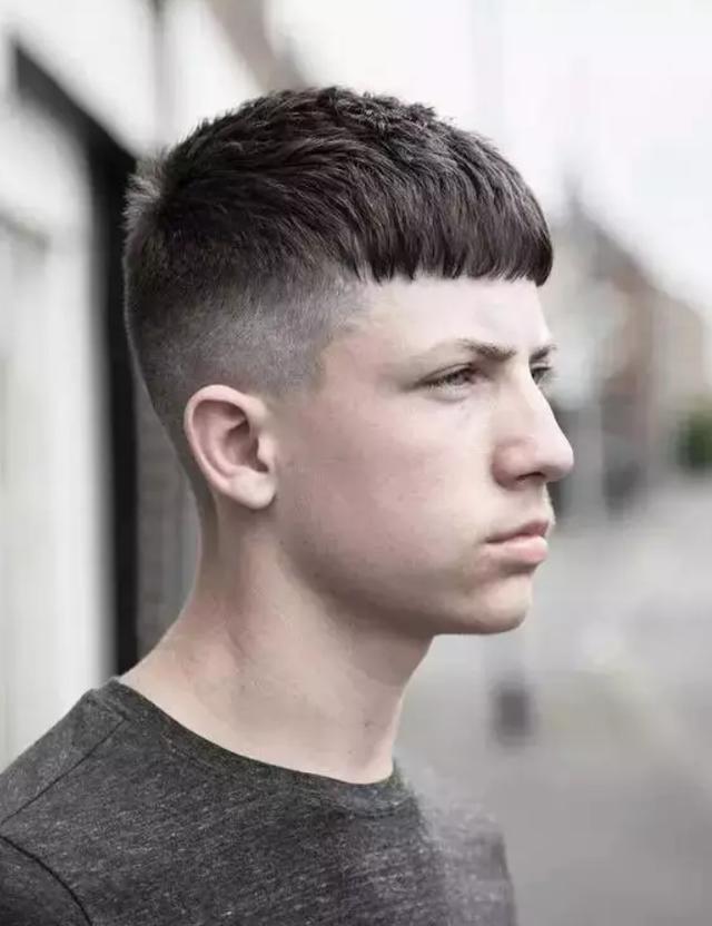 男生短刘海发型,短刘海发型男适合各种脸型