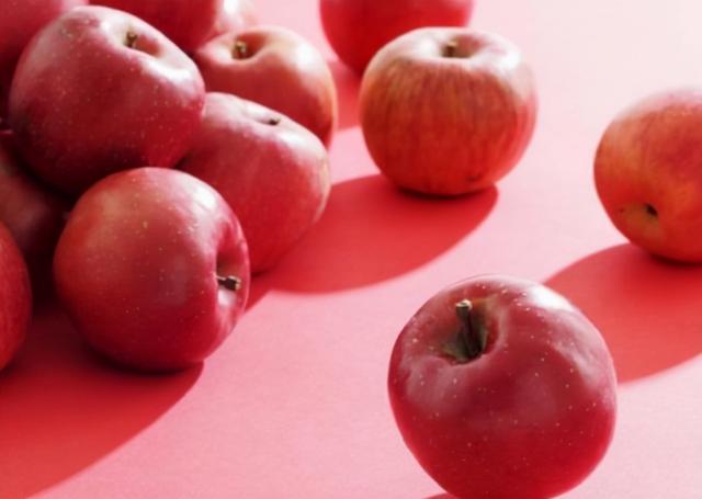 晚上吃苹果会伤胃？涛医生：到了晚上，这6种食物尽量不要吃