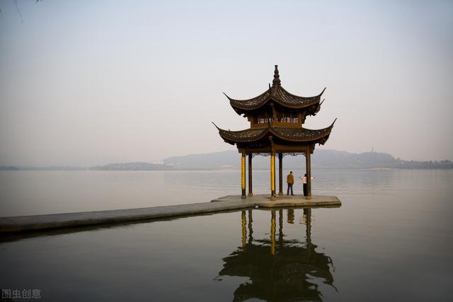 杭州旅游景点英语作文(杭州必去景点排名)