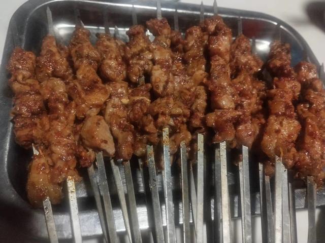 患高血压的人，要注意少吃哪些食物？