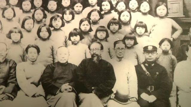 四八烈士王若飞：授衔前去世的革命元勋，狱中生活载入课本成经典
