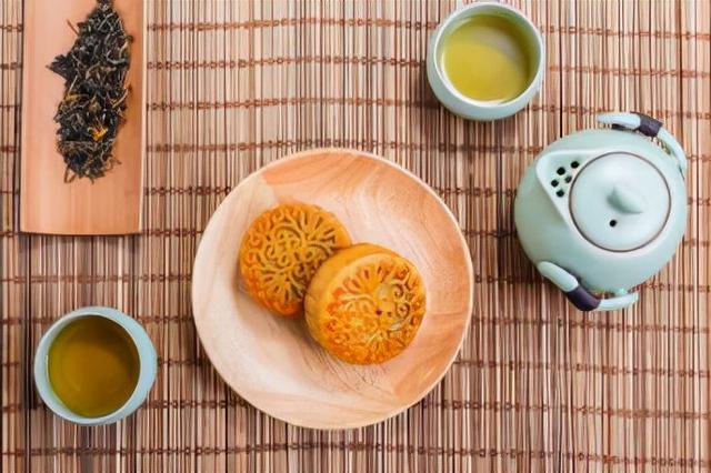 秋日要“养收”！吃月饼有巧搭配