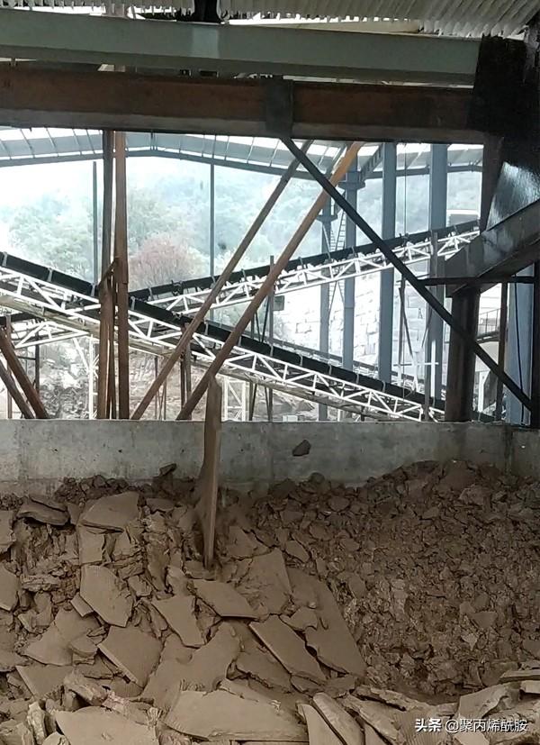 洗沙场招压滤机压泥工人