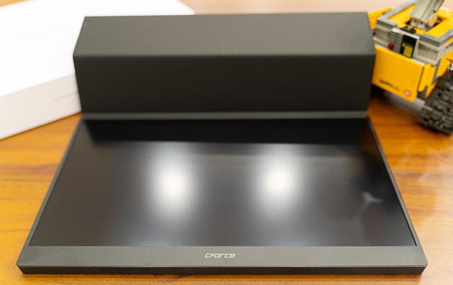 極致便攜的15.6寸4K高清便攜顯示器，CForce CF011X Pro4