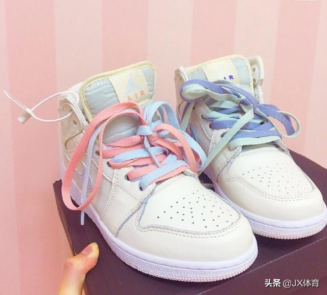 aj1高帮鞋带绑法从头到尾（如何让你的AJ1与众不同）(5)