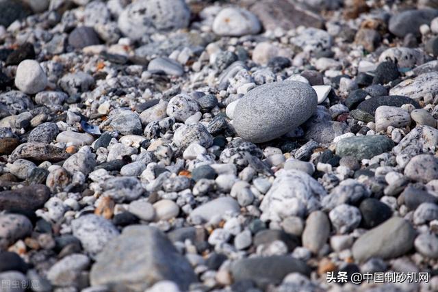 混凝土成型破碎机视频的简单介绍