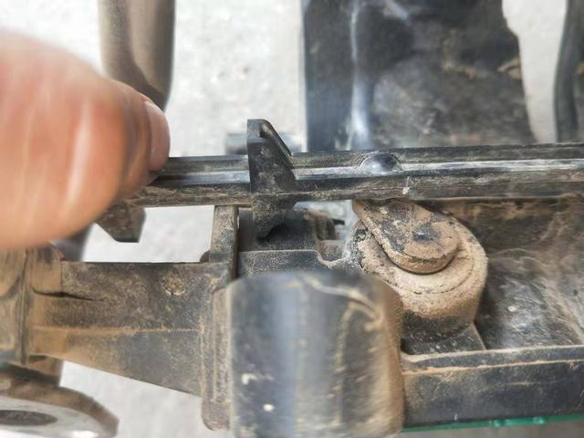 怠速忽高忽低没有故障码(怠速忽高忽低故障排除)