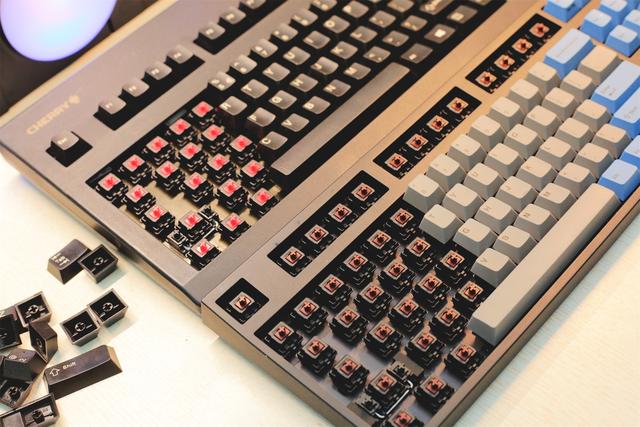 大L无线来了，钢板走了 Leopold NP900R BT蓝牙双模机械键盘