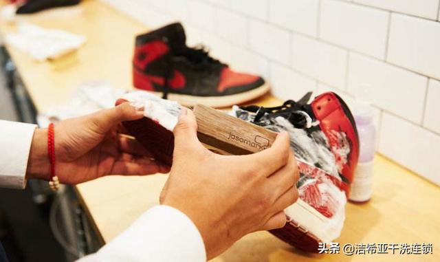 网面的运动鞋怎么清洗小妙招（网面运动鞋平时要怎么清洗保养）(1)