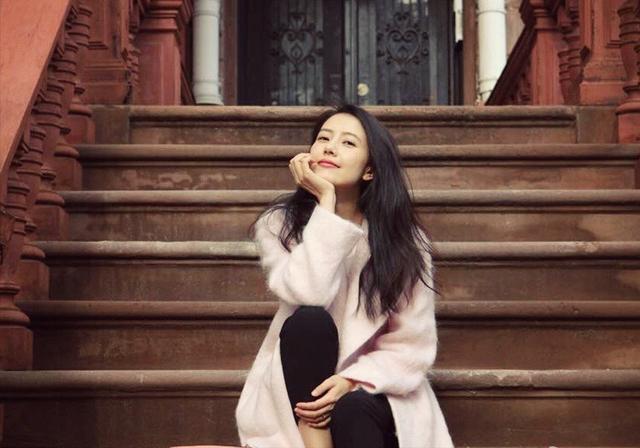 高圆圆终于承认自己老了，她的自知之明，让多少女星汗颜？