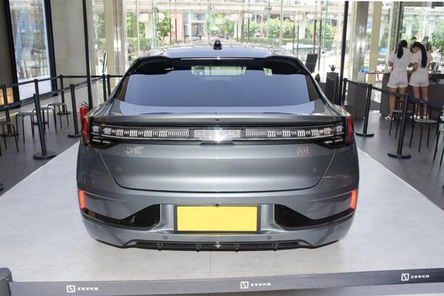 零百3.8秒，续航712km，28.1万起，详解自主高端电动车极氪001