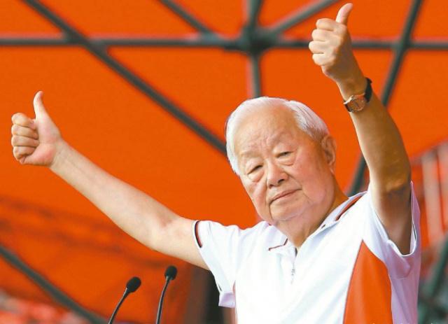 台积电董事长张忠谋近照 54岁开始创业70岁迎娶秘书(1)