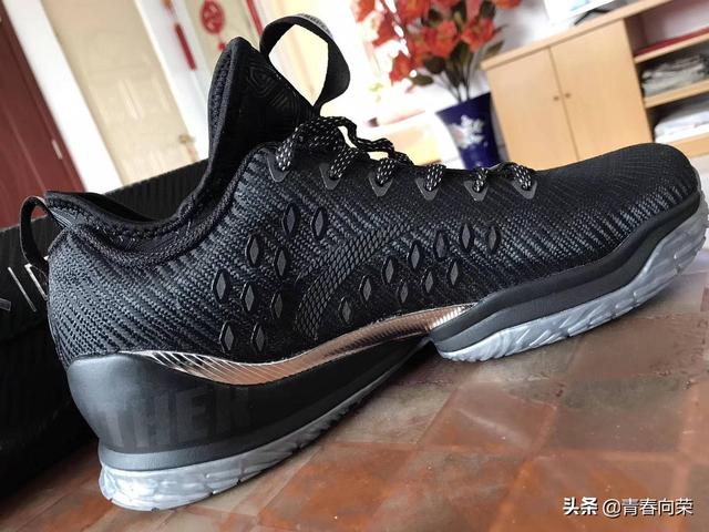 缓震极佳的跑步鞋推荐（各品牌主流跑步鞋型号推荐）(30)