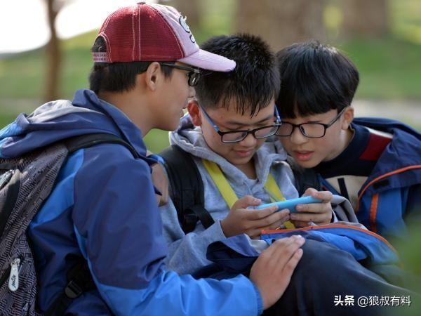 10年前，卖肾买苹果手机的小伙，索赔147万后生活却十分悲惨