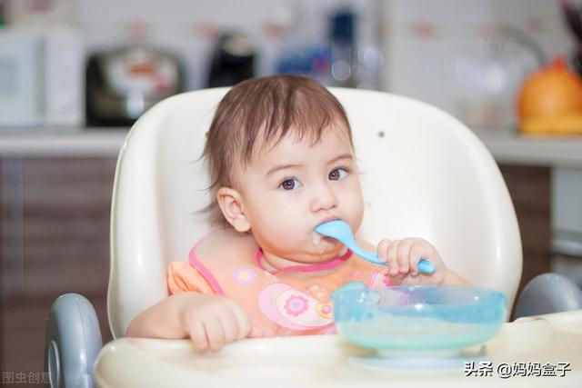 还在追着喂饭吗？做好这3点，自主进食并不难