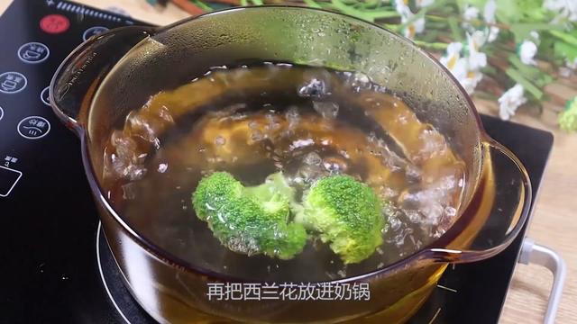 补钙第一名早餐，牛奶只排第二，一口吃进10种营养，长个又长大脑