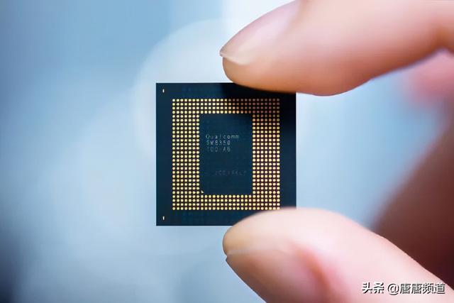 今日科技热点：全球首款 4nm 手机芯片，特斯拉充电桩数量曝光