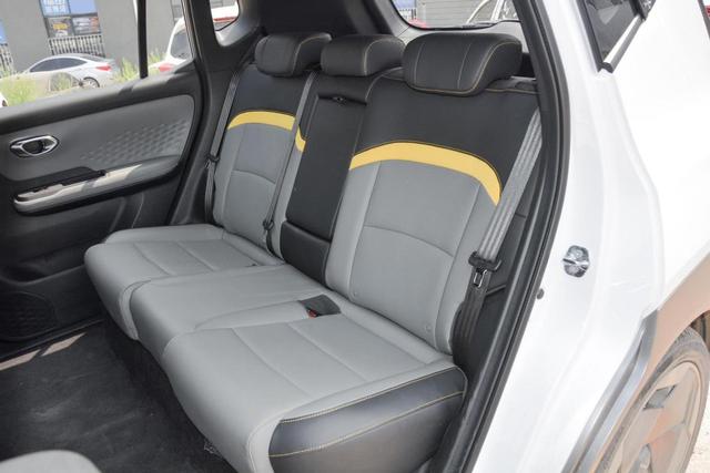 定位SUV，但酷似MPV，空间还超大，10.46万起售，AION Y如何？