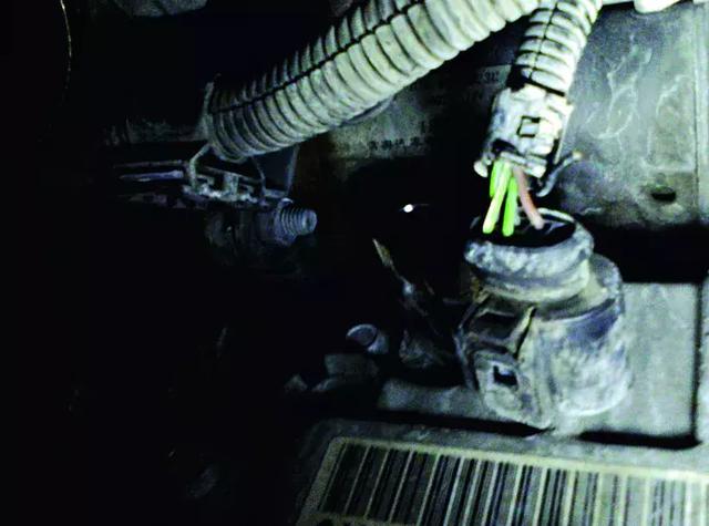 途安汽车仪表盘故障灯图解，大众途安多功能商务车换挡冲击严重