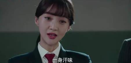王亚楠的老公是谁:《黑色灯塔》狠女王亚楠以卖惨博同情：赚钱无下限，做人无底线