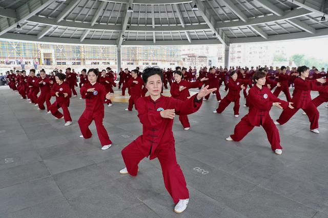 北京奧運會太極拳表演多少人（全力推進太極等中國武術成為奧運會正式比賽項目）