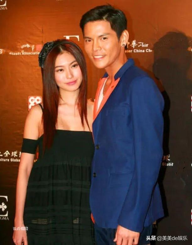 《最美的时光》正在热播,王可如还点赞了向佐的宣传微博