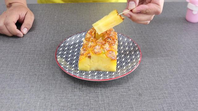 如何切菠萝