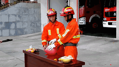 连吃7天柚子后肌肉溶解！医生劝告：这些食物，别和药物一起吃