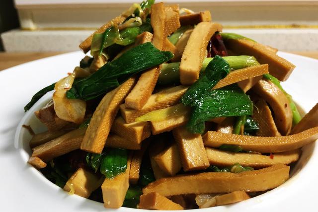 五香豆干怎么炒才软（记住别直接下锅炒）(17)