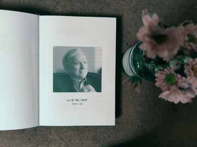 ����ӰϷ��̨�ʶ���(���԰ס�����������������µľ���̨�ʺͶԻ�)