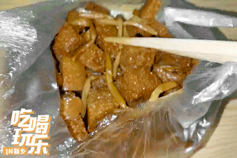 五丰清河老街灌汤小笼包280克价格（这家92年老牌卤菜店）(20)