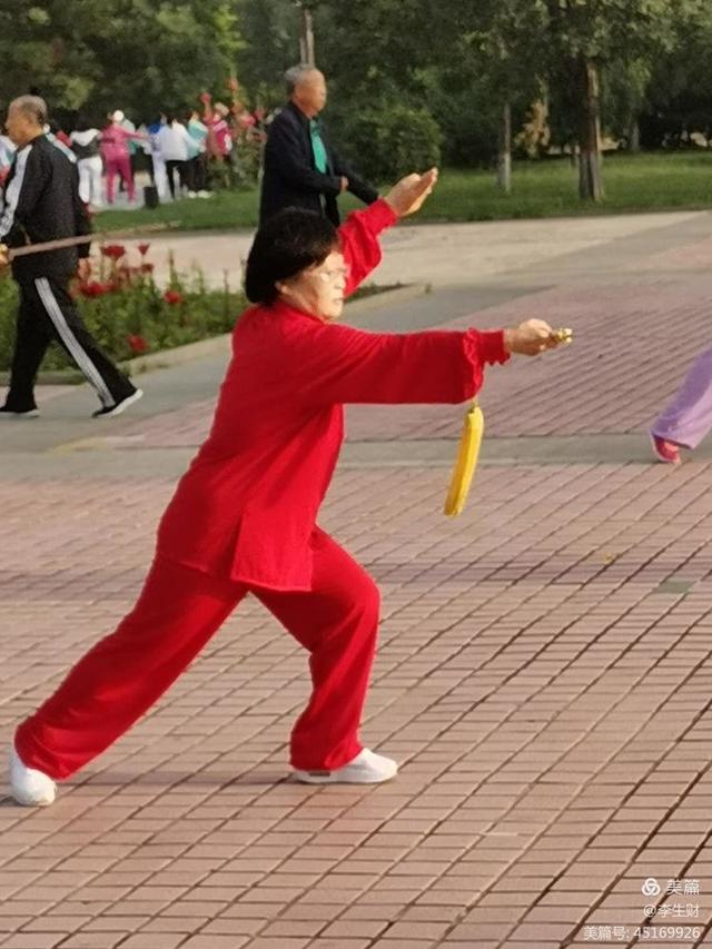 走进紫晨广场：文/李生财，图/郭翠枝