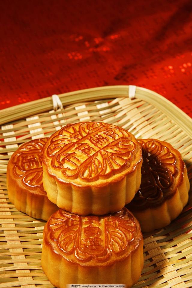 月亮的神话故事简短（几个关于月亮的神话故事）