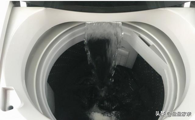 洗衣机的使用操作步骤（洗衣机的正确使用方法）