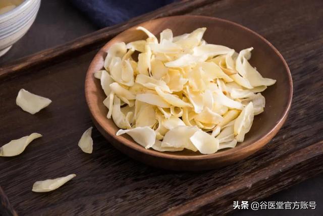 疫情之下，秋季“养肺”正当时，4味药材止咳又润肺