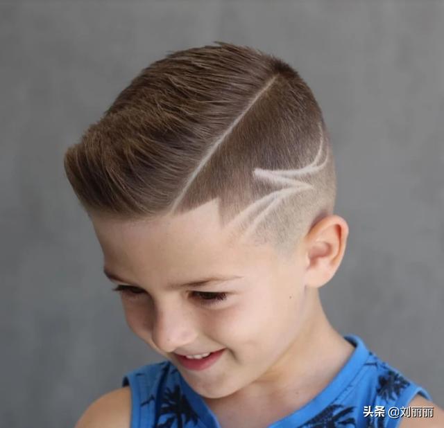 2021年小男孩流行发型图片
